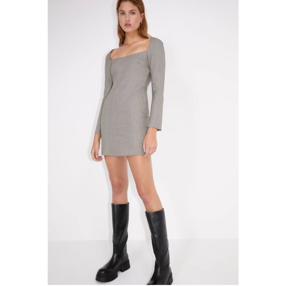 Blogger’s Favorite! Zara Square Neck Long Sleeve Dress
